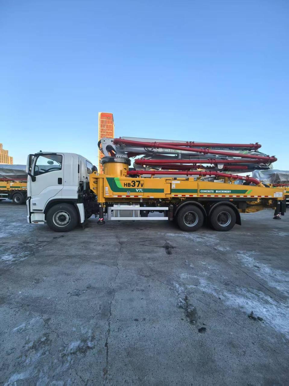 Автобетононасос XCMG 37 метров на шасси ISUZU