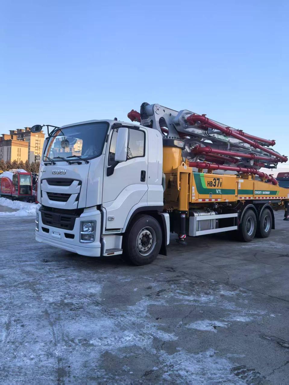 Автобетононасос XCMG 37 метров на шасси ISUZU
