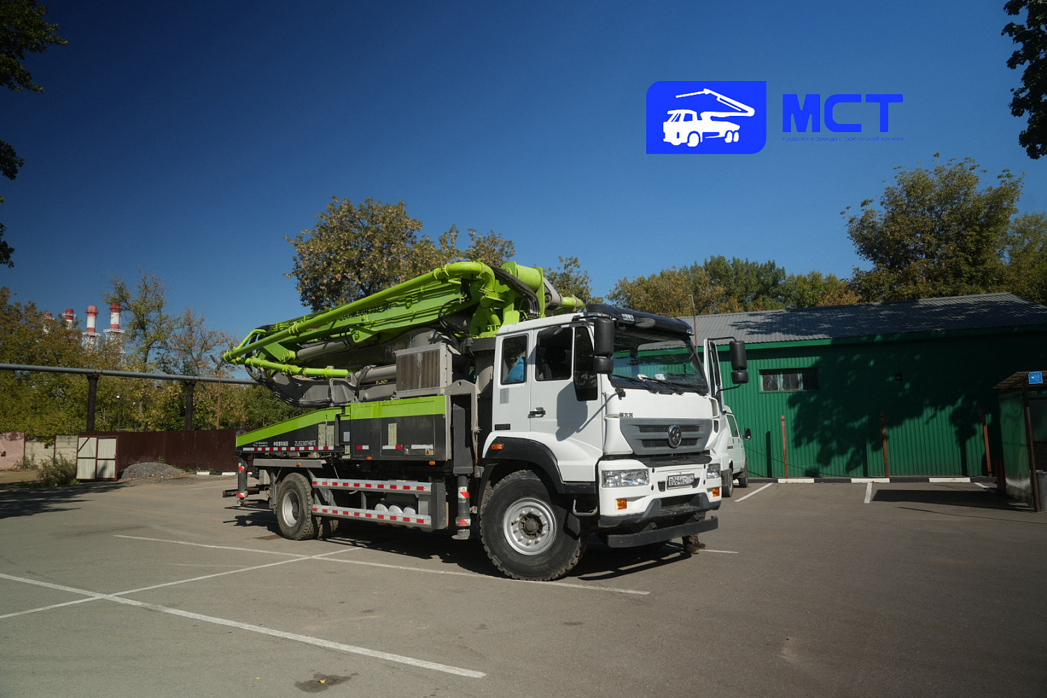 Автобетононасос ZOOMLION 38 метров на базе шасси SINOTRUK