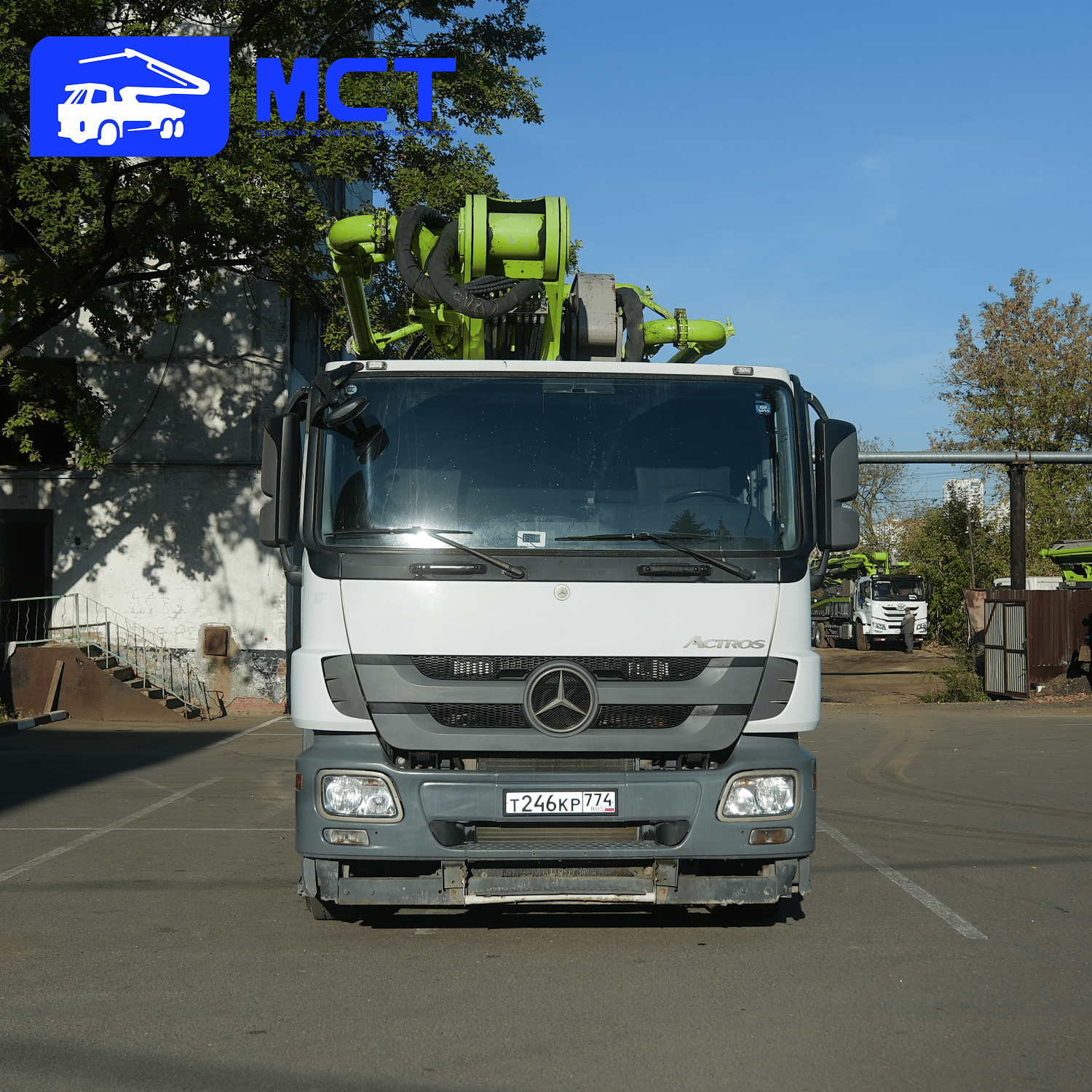 Автобетононасос ZOOMLION 52 метра на базе шасси Mercedes Benz