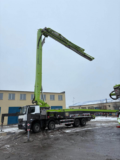 Автобетононасос ZOOMLION 56 метров на шасси MERCEDES BENZ Aroks